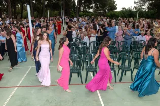 Alumnes de 2n Batxillerat durant la celebració de les Orles de la generació del 2007