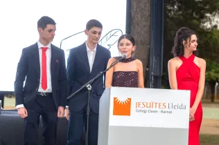 Alumnes de 2n Batxillerat durant la celebració de les Orles de la generació del 2007