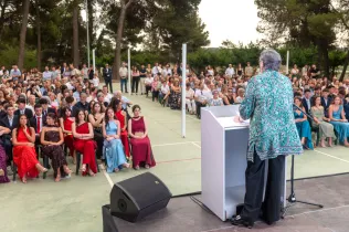 Parlament de la directora de l'escola, M. Lourdes Torrelles, en l'acte de les Orles de 2n BAT de la generació del 2007