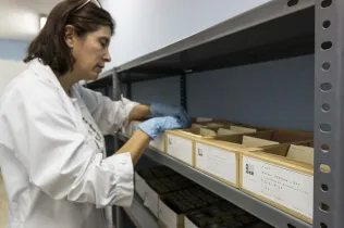 Acte oficial de donació a l'IEI del fons de Manuel Herrera i Ges per part del Col·legi Claver