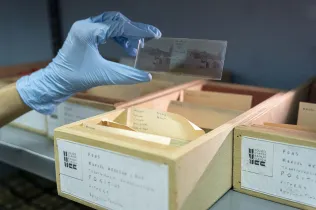 Acte oficial de donació a l'IEI del fons de Manuel Herrera i Ges per part del Col·legi Claver