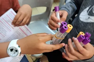 Presentació del Banc de Sang de Lleida sobre la donació de sang a l'alumnat  de 5è de Primària-NEI