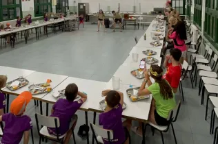 Alumnes d'infantil i primària de Jesuïtes Lleida participant de les activitats durant el període de vacances de l'Estiu Claver