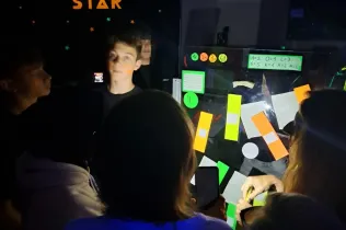 Alumnes de la NEI en la Mostra CREA