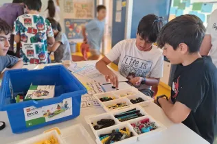 Alumnes de la NEI en la Mostra CREA