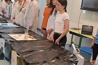 Alumnes de la NEI en la Mostra CREA