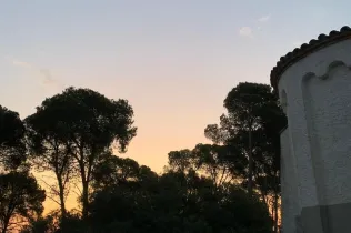 Estudiants d'escoles de la Fundación Educativa Zona Este participant de l'experiència ecològic de les activitats d'estiu d'Educsi a Jesuïtes Lleida