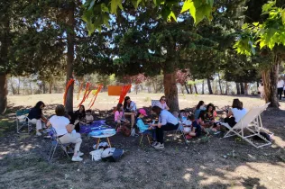 Alumnes i famílies de 1r i 2n de la PIN de Jesuïtes Lleida a la jornada Celebrem els Llibres