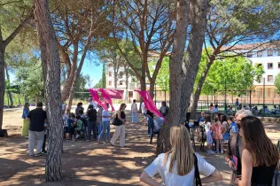 Alumnes i famílies de 1r i 2n de la PIN de Jesuïtes Lleida a la jornada Celebrem els Llibres