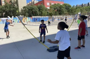 Esports a l'espai migdia de Jesuïtes Bellvitge