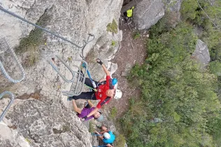 Sortida del grup CIM (Claver i Muntanya) d'alumnes de Batxillerat i 4t ESO-TQE de Jesuïtes Lleida Col·legi Claver, a la Via Ferrata Saltant de l'Aigua. 