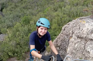Sortida del grup CIM (Claver i Muntanya) d'alumnes de Batxillerat i 4t ESO-TQE de Jesuïtes Lleida Col·legi Claver, a la Via Ferrata Saltant de l'Aigua. 