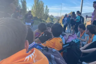 Alumnes de 1r ESO-NEI de Jesuïtes Lleida Col·legi Claver durant el peregrinatge al castell santuari de Xavier (Navarra)