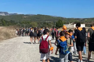 Alumnes de 1r ESO-NEI de Jesuïtes Lleida Col·legi Claver durant el peregrinatge al castell santuari de Xavier (Navarra)