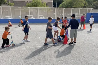 Activitat intercursos a l'espai mig dia de Jesuïtes Bellvitge