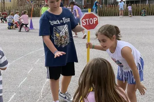 Activitat intercursos a l'espai mig dia de Jesuïtes Bellvitge