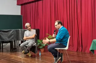 Xerrada sobre el poder de la paraula i la consciència crítica a 2n de Batxillerat