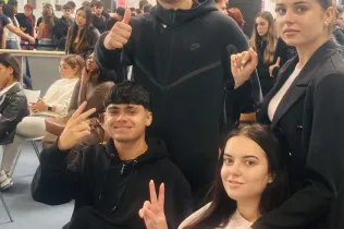 Alumnat d'FP de Jesuïtes Bellvitge al Saló de l'ocupació 2025