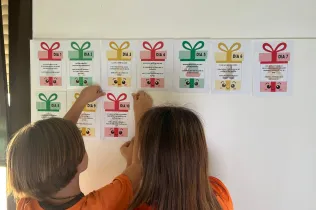 Calendari d'Advent del bon tracte treballat a 5è i 6è de Primària-NEI