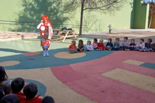 taller-yayoi-kusama infantil sant ignasi