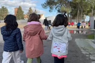 Caminada per a la Pau de MOPI 5 a favor de l'esplai La Plaça