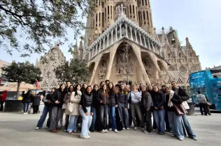 L’alumnat de 1r de Batxillerat i 4t d’ESO de Jesuïtes Bellvitge rep els estudiants de l’Institut Saint Jean-Baptiste de Wavre (Bèlgica) en un intercanvi d’escola i convivència familiar.