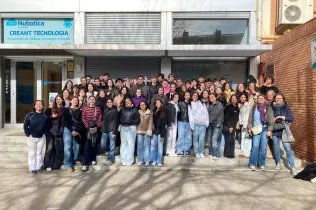 L’alumnat de 1r de Batxillerat i 4t d’ESO de Jesuïtes Bellvitge rep els estudiants de l’Institut Saint Jean-Baptiste de Wavre (Bèlgica) en un intercanvi d’escola i convivència familiar.