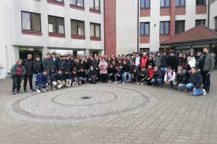 Alumnes de 1r BAT de Jesuïtes Educació participant a l'Experiència Pastoral de Sentit d'Auschwitz