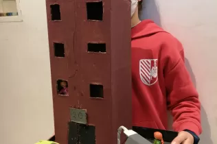 jesarria nei bcn ciutat o asteroide 8