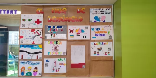 Mur de denúncies socials de 6è de primària de Jesuïtes Bellvitge