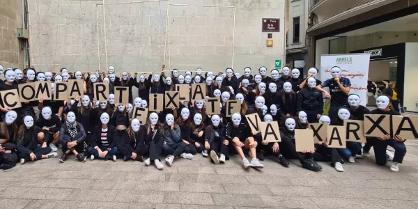 cte reivindicatiu d'Arrels Sant ignasi, part de la Campanya de les Persones en Situació Sense Llar, en què va participar l'alumnat de 4t ESO-TQE