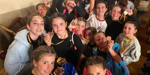 Bona actuació de les alumnes de la paraescolar d'Urban Dance de Jesuïtes Bellvitge