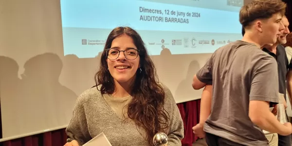 Menció d'Honor en l'àmbit de ciutat a les 24es Jornades Científiques i Tecnològiques de Batxillerat de l'Ajuntament de l'Hospitalet 