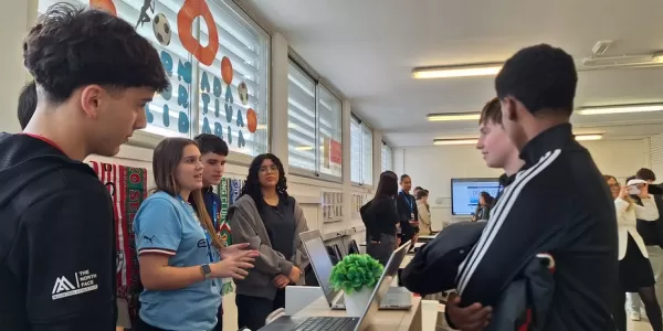 Gestió Administrativa de Jesuïtes Bellvitge organitza una fira d'esdeveniments solidaris