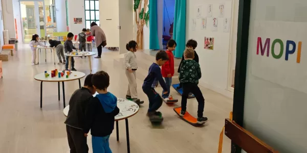 Inauguració del carrer MOPI, l'espai d'infantil redissenyat i amb noves joguines i materials d'aprenentatge, amb la subvenció de l'AFA