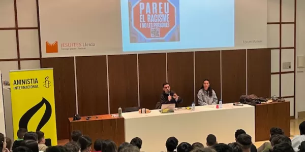 Amnistia Internacional visita el Claver per parlar de justícia i compromís
