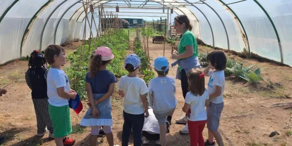 Alumnes de MOPI 4 durant la seva sortida a la granja escola La Manreana de Juneda
