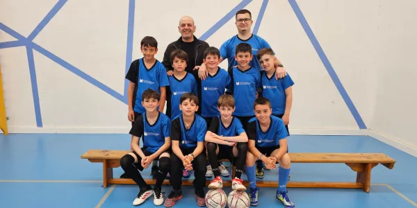 Equip benjamí futbol sala Jesuïtes Bellvitge 2425