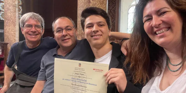 Pau Hormies de Jesuïtes Bellvitge premiat als premis UB-Santander