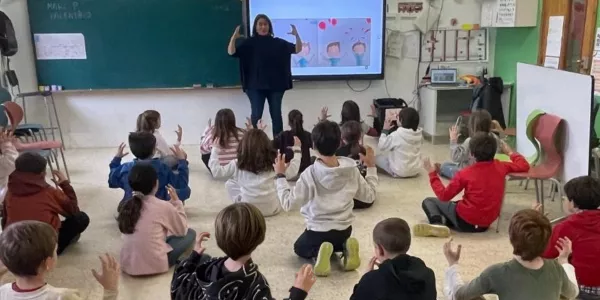 Sessió amb l'alumnat de 4t de la PIN per entendre com la respiració està relacionada amb les emocions.