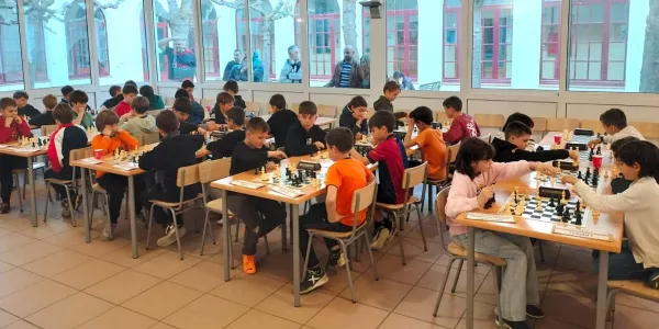 Jornada al Col·legi Claver de la lliga escolar d'escacs ADEJO
